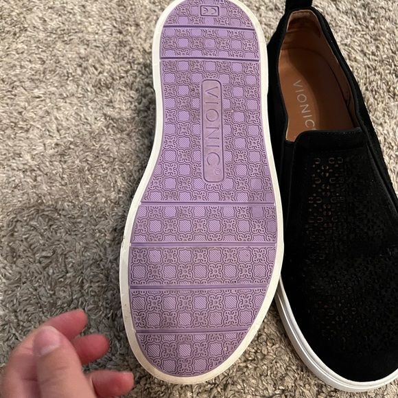 Vionic Black Slip-On Sneakers Kimmie Perf - women’s ladies wide 8.5 - Picture 6 of 12